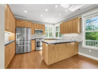 Photo #4: 594397664 Listing