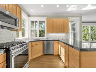 Photo #6: 594397664 Listing