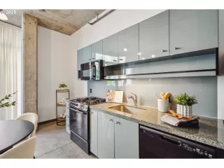 Photo #3: 594529046 Listing