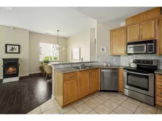 Photo #4: 594634910 Listing 