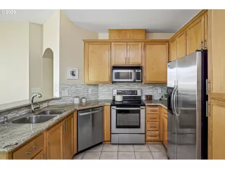 Photo #5: 594634910 Listing 