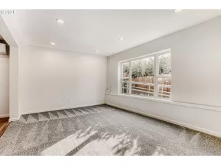 Photo #4: 594680178 Listing 