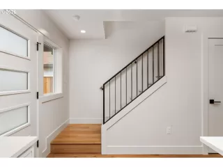 Photo #5: 594724326 Listing