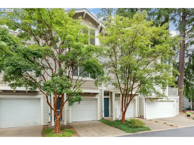 MLS: 594751026 Condo For Sale