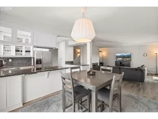 Photo #1: 595049212 Listing 