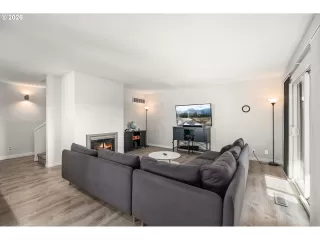 Photo #2: 595049212 Listing 