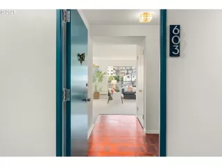 Photo #5: 595527471 Listing