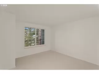 Photo #3: 595619148 Listing 