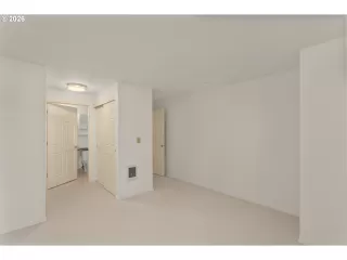 Photo #4: 595619148 Listing 