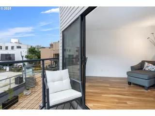 Photo #4: 595652789 Listing 