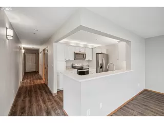 Photo #1: 595982765 Listing