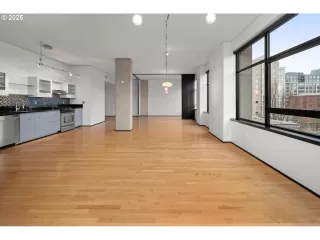 Photo #5: 596120655 Listing 