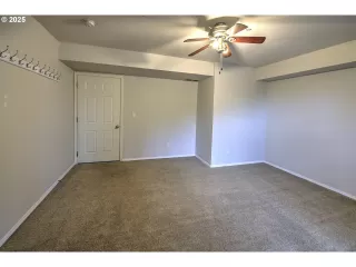 Photo #3: 596452019 Listing