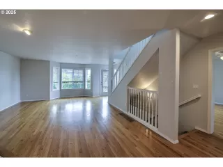 Photo #4: 596452019 Listing