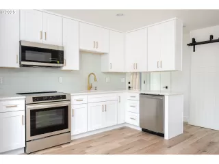 Photo #5: 596864159 Listing 