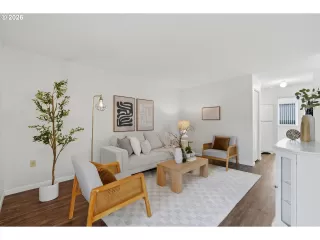 Photo #5: 598053691 Listing 