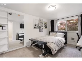 Photo #6: 598111022 Listing