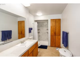 Photo #6: 598183953 Listing