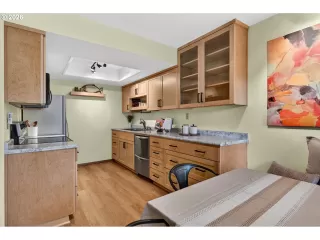 Photo #4: 599126533 Listing 