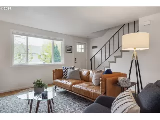 Photo #2: 599342718 Listing 