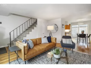 Photo #3: 599342718 Listing 