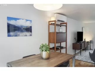 Photo #6: 599342718 Listing 