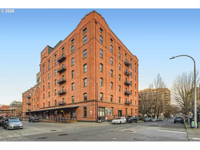 MLS: 600371385 Condo For Sale