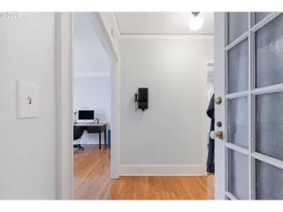 Photo #3: 600898480 Listing