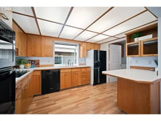 Photo #1: 601050982 Listing