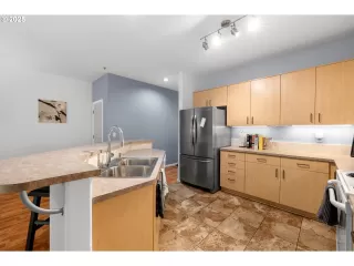 Photo #3: 601185818 Listing 