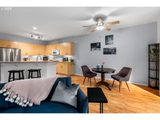 Photo #6: 601185818 Listing 