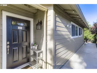 Photo #1: 601291045 Listing