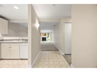 Photo #2: 601988439 Listing 