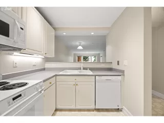 Photo #4: 601988439 Listing 