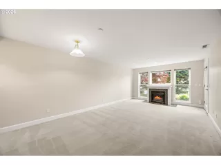 Photo #5: 601988439 Listing 