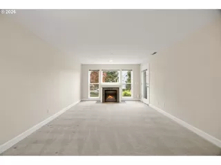 Photo #6: 601988439 Listing 