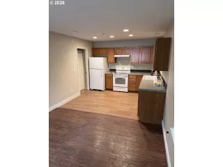 Photo #6: 602223802 Listing