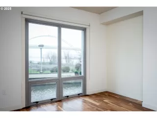 Photo #5: 602394176 Listing 