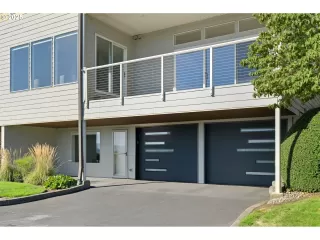 Photo #1: 602559125 Listing