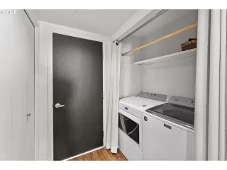 Photo #4: 602689141 Listing