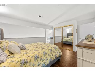 Photo #6: 602689141 Listing