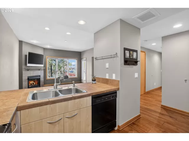 MLS: 602702942 Condo For Sale