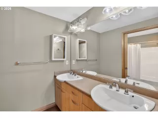 Photo #6: 602702942 Listing 