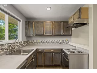 More Details about MLS # 602836691 : 603 SE 148TH AVE