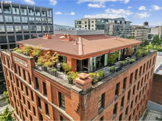 Photo #1: 602844077 Listing
