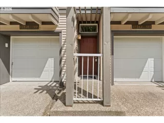 Photo #4: 603164920 Listing