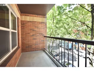 Photo #5: 604116583 Listing 