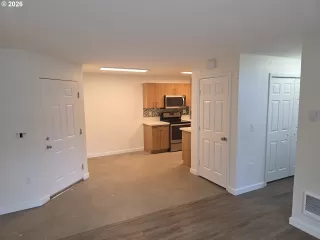 Photo #2: 604234842 Listing 