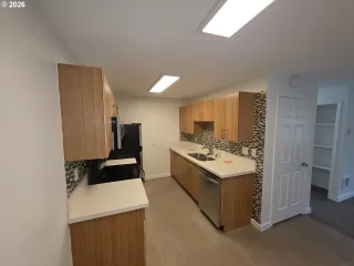 Photo #3: 604234842 Listing 