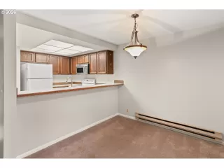 Photo #4: 604237696 Listing